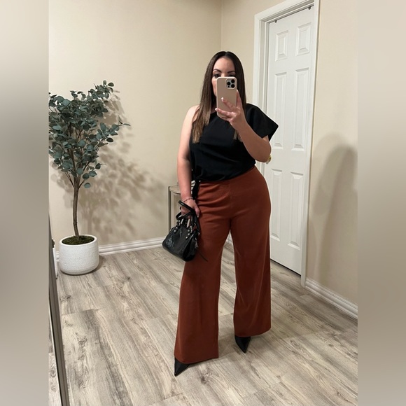 Tops - One shoulder Top Black